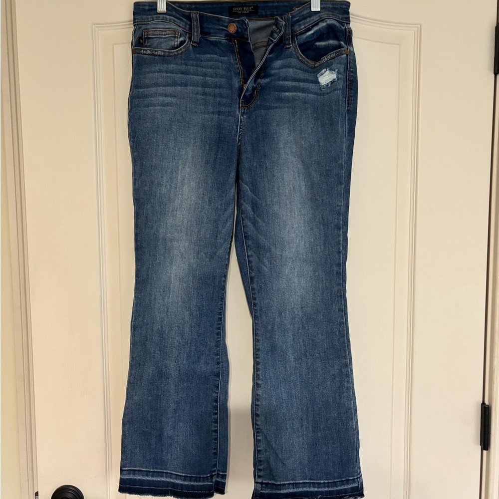 Judy Blue Cropped Boot Cut Jeans in Classic Blue